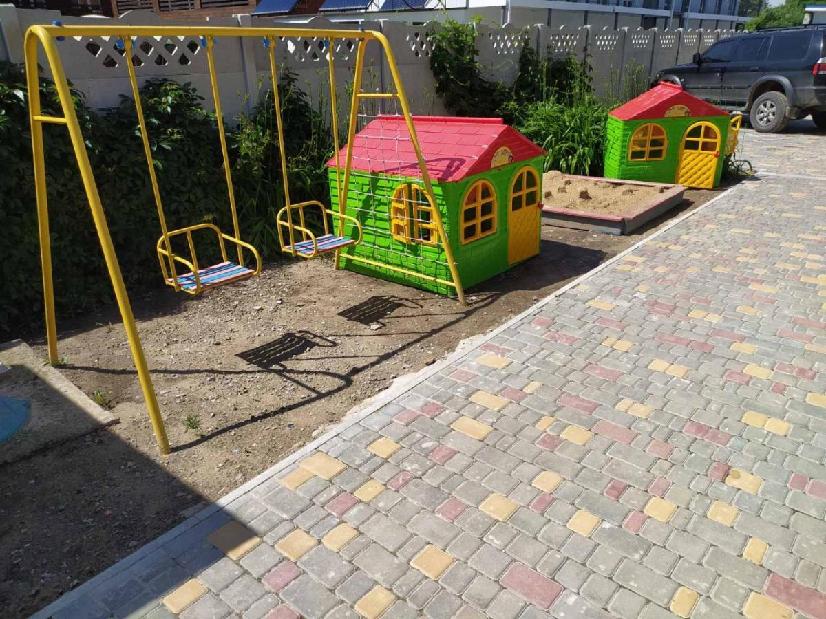Гостиница "Атлант" Zaliznyy Port Exterior foto